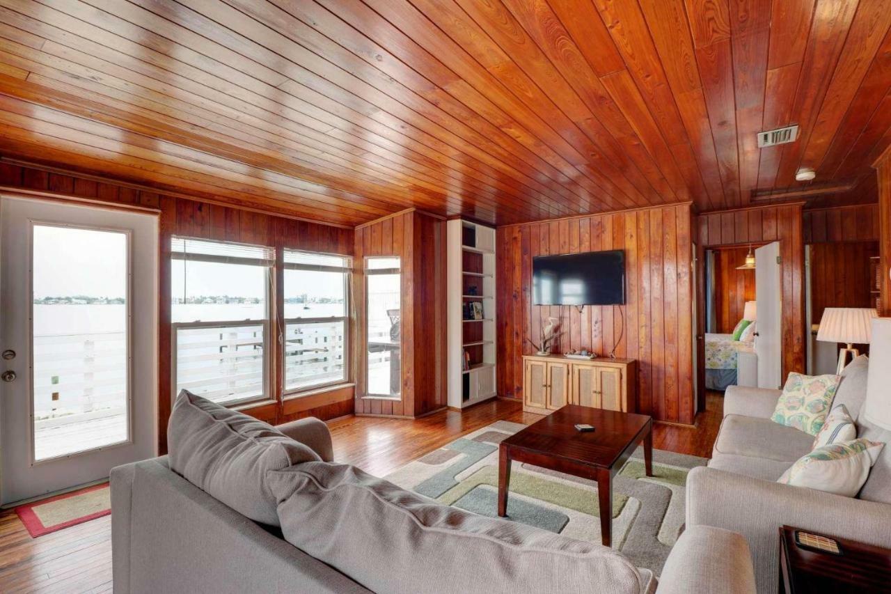 Estero Island Apartment With Boat Dock Fort Myers Beach Exterior foto